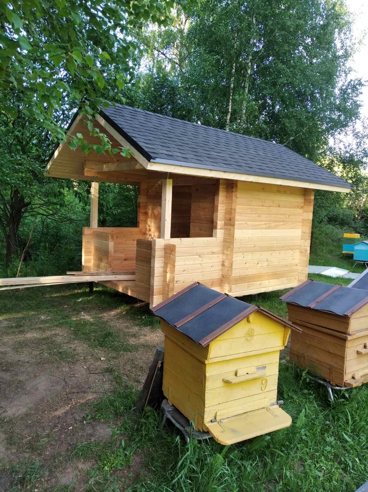 Домик для пчёл из профилированного бруса